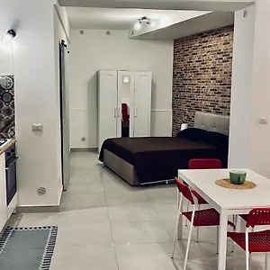 https://casa-domus.catania-hotels.net